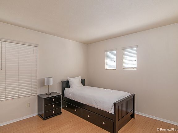 4th image of 2738 W Canyon Ave