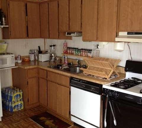 3rd image of 15617 Crescentwood Ave