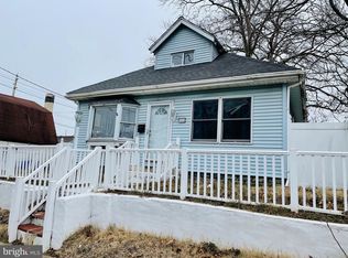 11 E 2nd Ave, Runnemede, NJ 08078