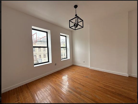 3rd image of 2409 Tilden Ave APT 2R