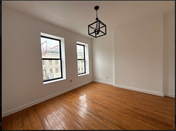 2409 Tilden Ave APT 2R
