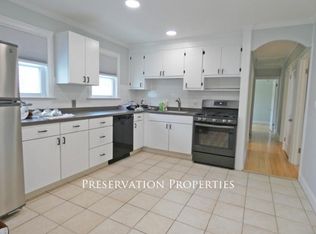 686 Saw Mill Brook Pkwy, Newton, MA 02459