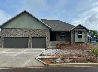 813 E Tarpon Rd, Nixa, MO 65714