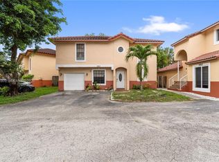 3463 Cluster Rd, Hollywood, FL 33025