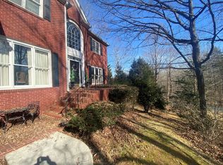 1044 E Lake Dr, Gainesville, GA 30506