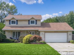 8237 Greenridge Dr, Jenison, MI 49428