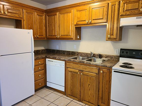 4th image of 1 Southridge Dr APT 6