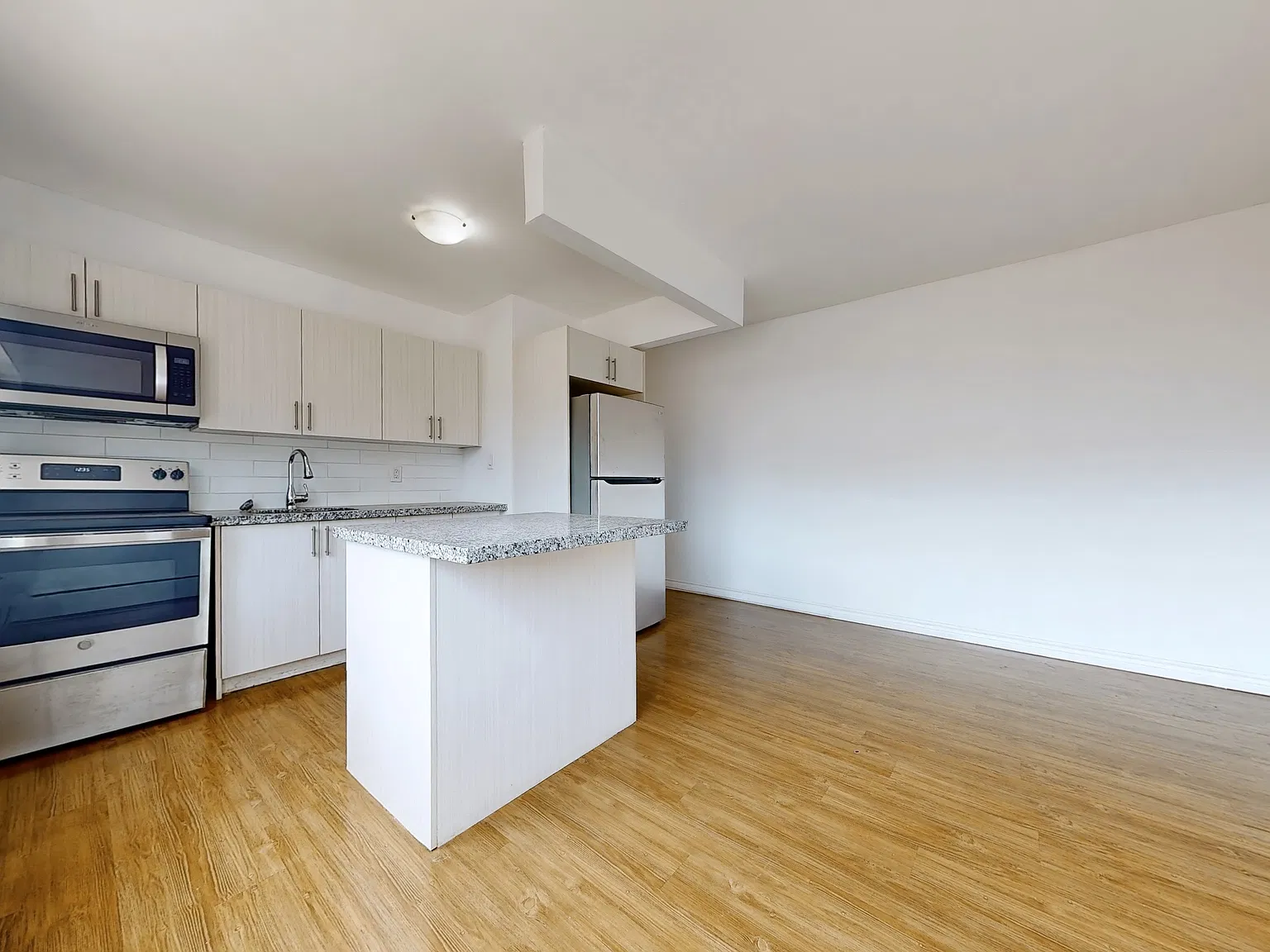 375 Melvin Apartments — Photo 3