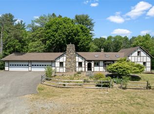 118 Noyes Rd, Vestal, NY 13850