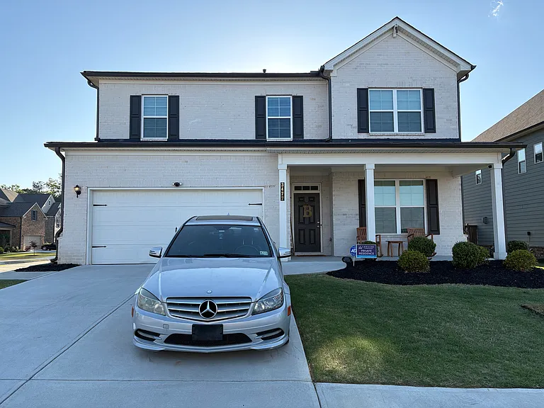 3477 Spruce Way SW — Photo 1