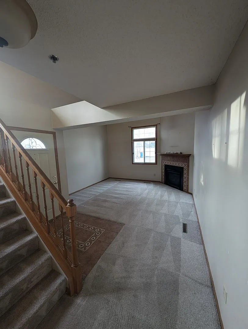 Beautiful 2bed 2bath Home in Mendota Heights — Photo 2