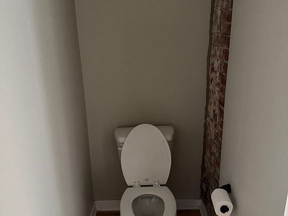 5th image of 812 Broadway