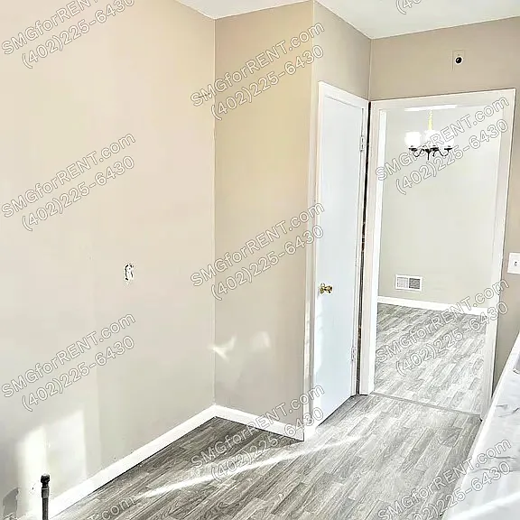 2124 S 42nd St — Photo 4