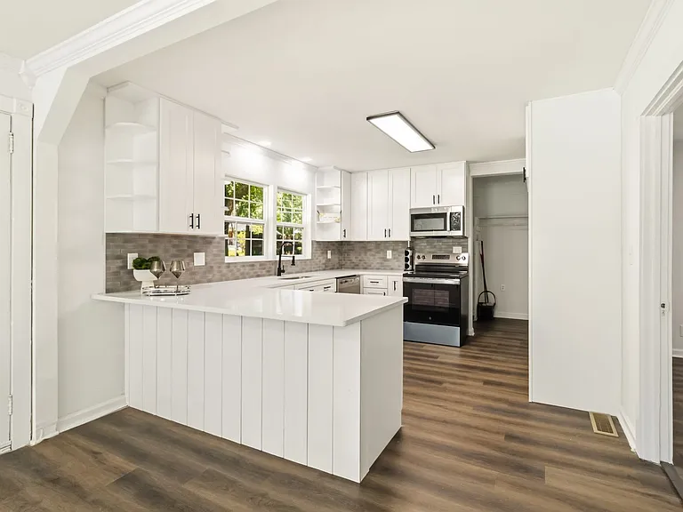 707 Blair St — Photo 10