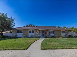 1016 W 13th St, Upland, CA 91786