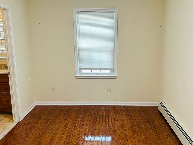 82 Sunrise Ave #82 — Photo 5