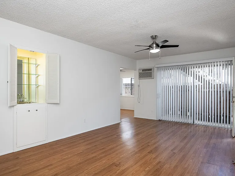 132 N Sinclair Ave — Photo 6
