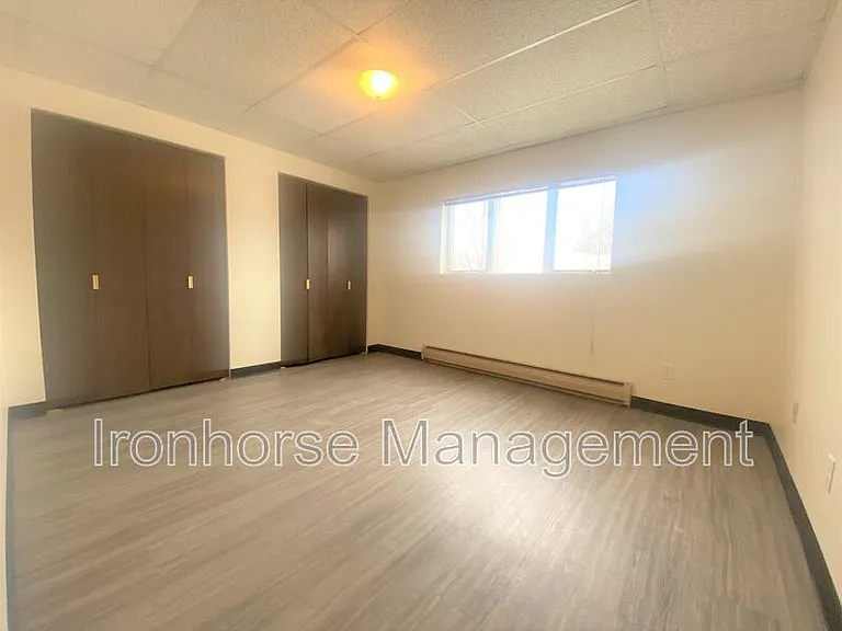 801 W Villard St #29 — Photo 10