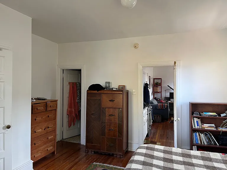 4621 Spruce St #3R — Photo 4