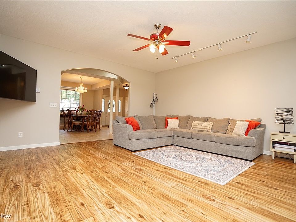 3236 Linden Pl, Canfield, OH 44406 | Zillow