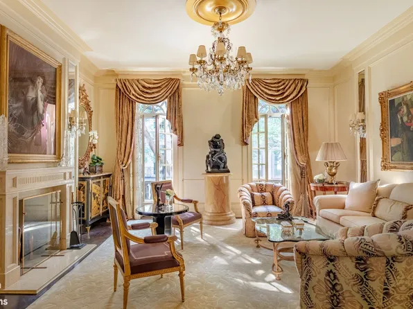 11 East 74th Street image 2 of 10