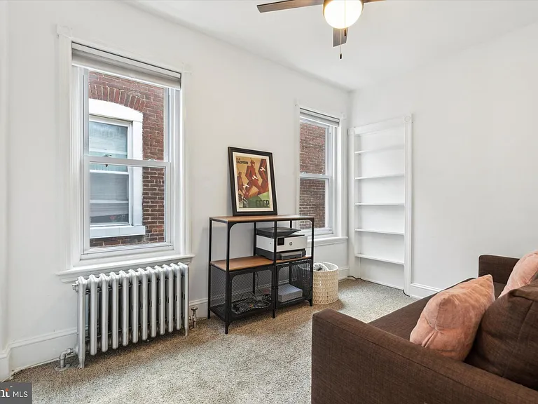 460 Martin St — Photo 13