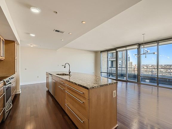 4th image of 675 President St Unit 1906