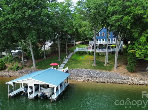 8470 Marina Ln, Catawba, NC 28609