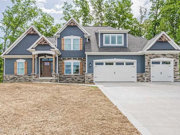 265 Grappa Farms Dr, Highland Heights, OH 44143