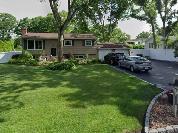 171 Shelter Road, Ronkonkoma, NY 11779