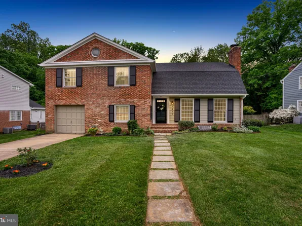 7411 Venice St, Falls Church, VA 22043
