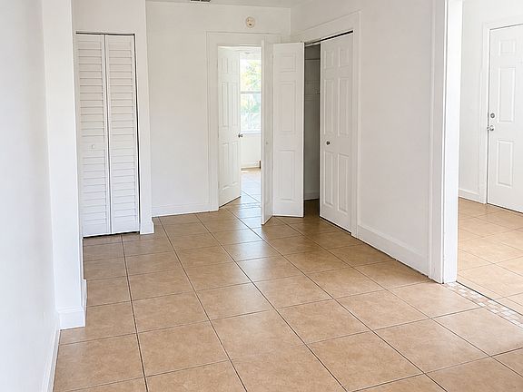 4th image of 2000 22nd St S APT 2