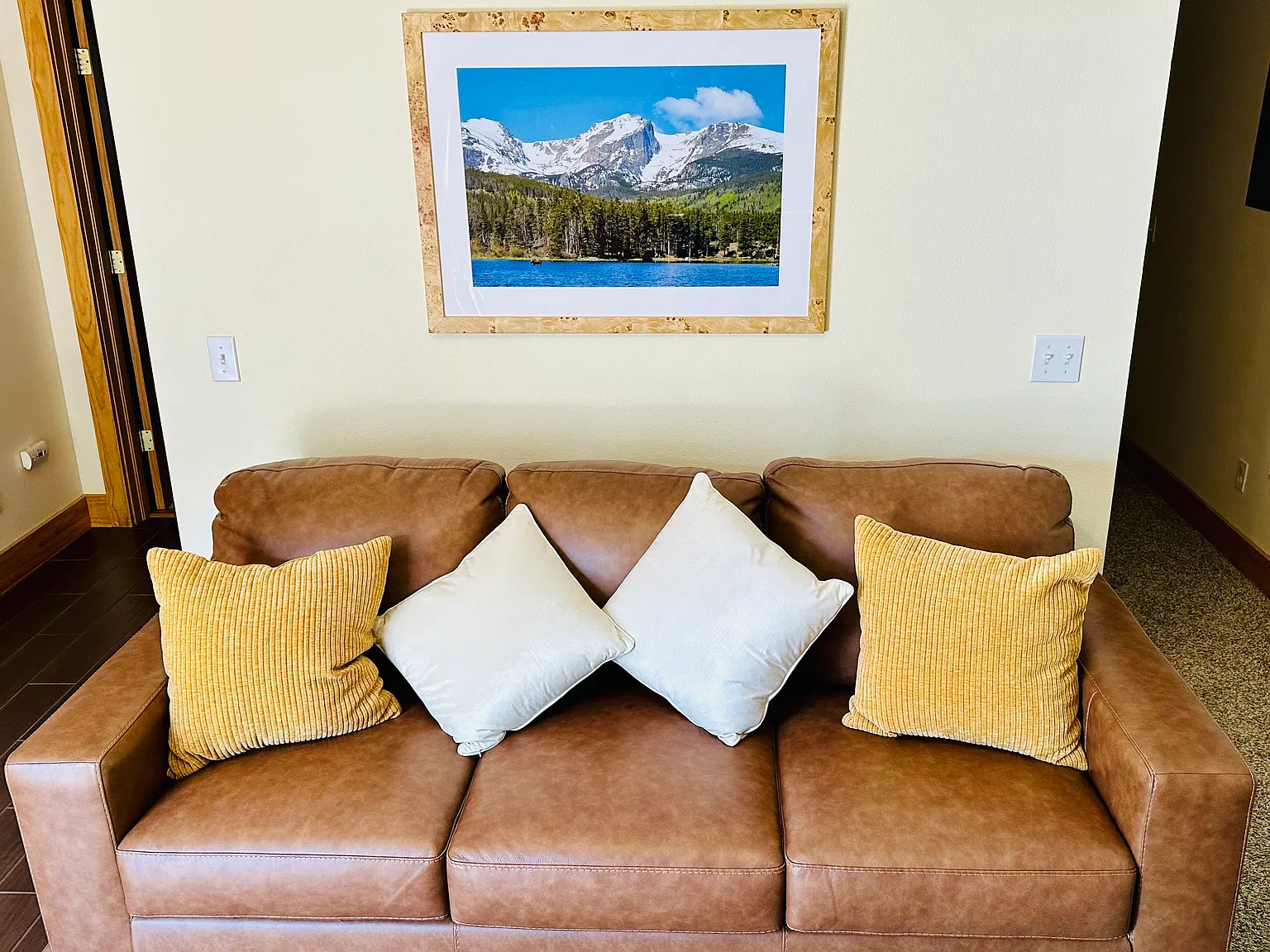 2 bed, 950 sqft, $1,850 — Photo 2