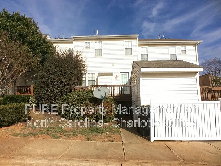 17811 Delmas Dr — Photo 30
