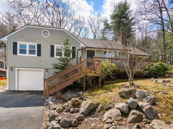 41 Great Woods Rd, Saugus, MA 01906