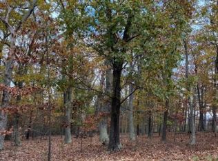 Hollybush Ln, Berkeley springs, WV 25411