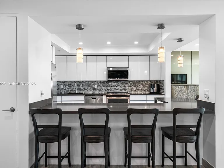 5055 Collins Ave #10H — Photo 36