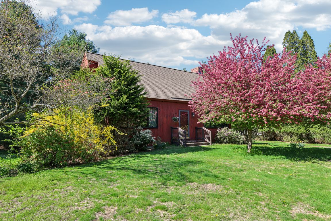 Kirkland Dr-0205-001.jpg