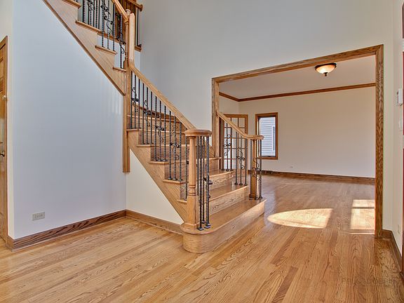 3rd image of 301 S Harrison Ct