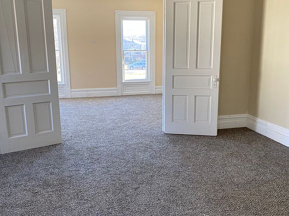 4th image of 1937 W Prospect Rd #2
