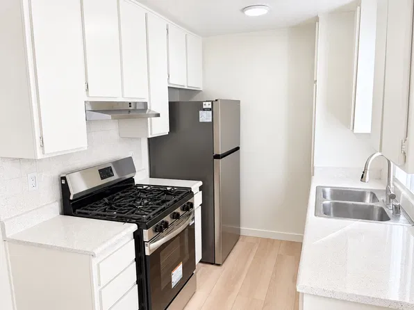 13514 Burbank Blvd #4, Van Nuys, CA 91401