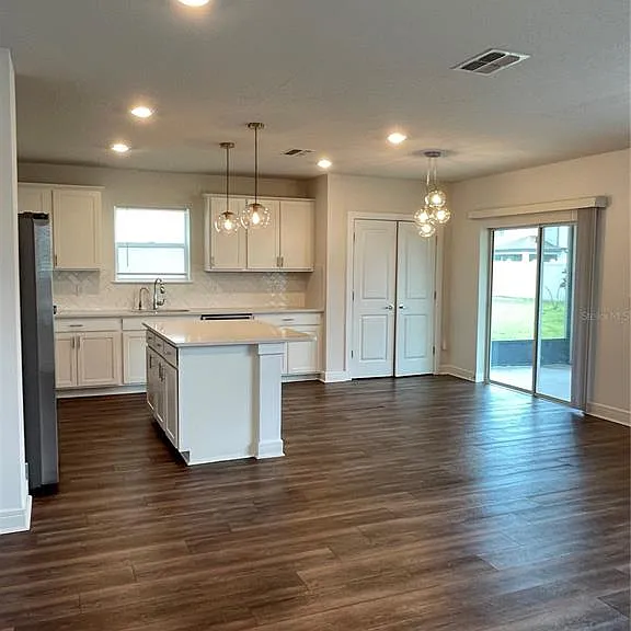 30555 Thunderbird Dr — Photo 2