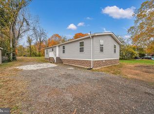 1111 Riverside Dr, Pottstown, PA 19465