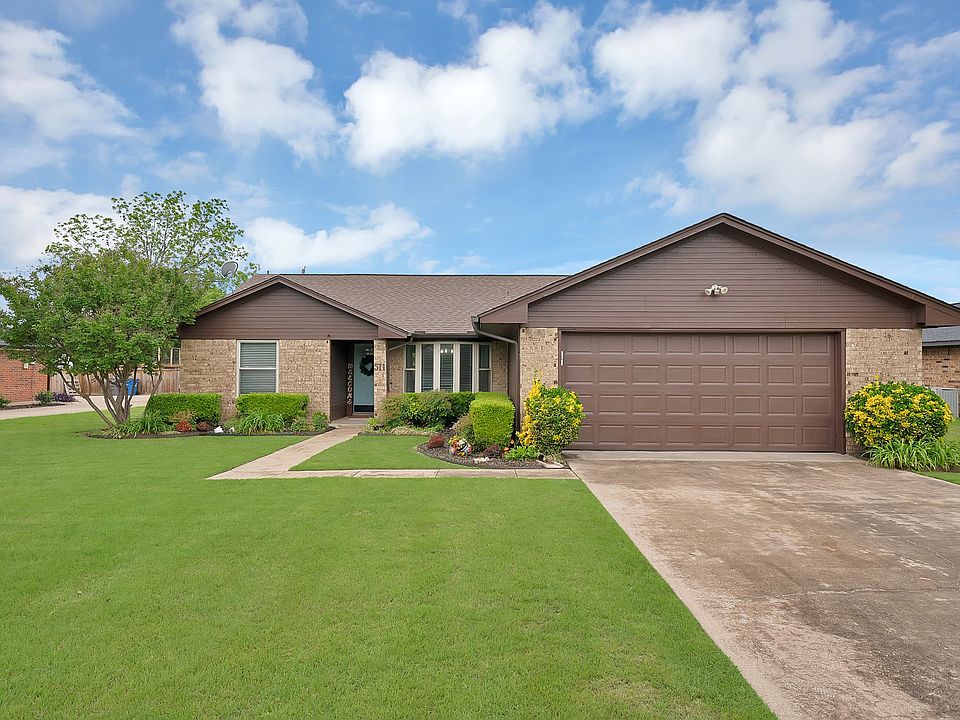 1st image of 511 S Alabama Dr