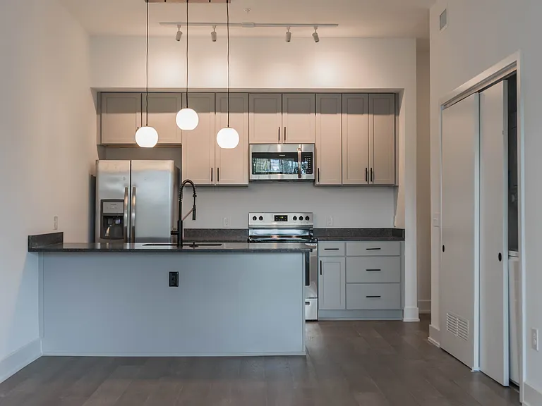 Hill Standard — Photo 14