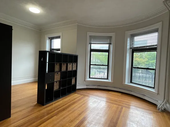 470 Commonwealth Ave APT 2F, Boston, MA 02215