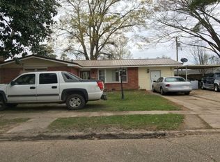 2318 Ledoux Cir, Opelousas, LA 70570