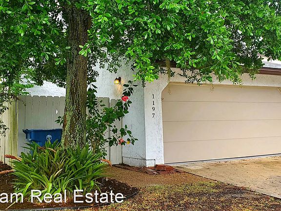 2nd image of 1197 Romaine Cir W