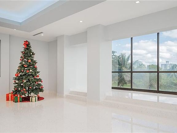 2nd image of 20335 N Country Club Dr #1724