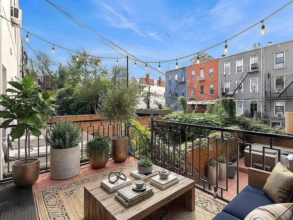 1st image of 1115 Jefferson Ave #2A